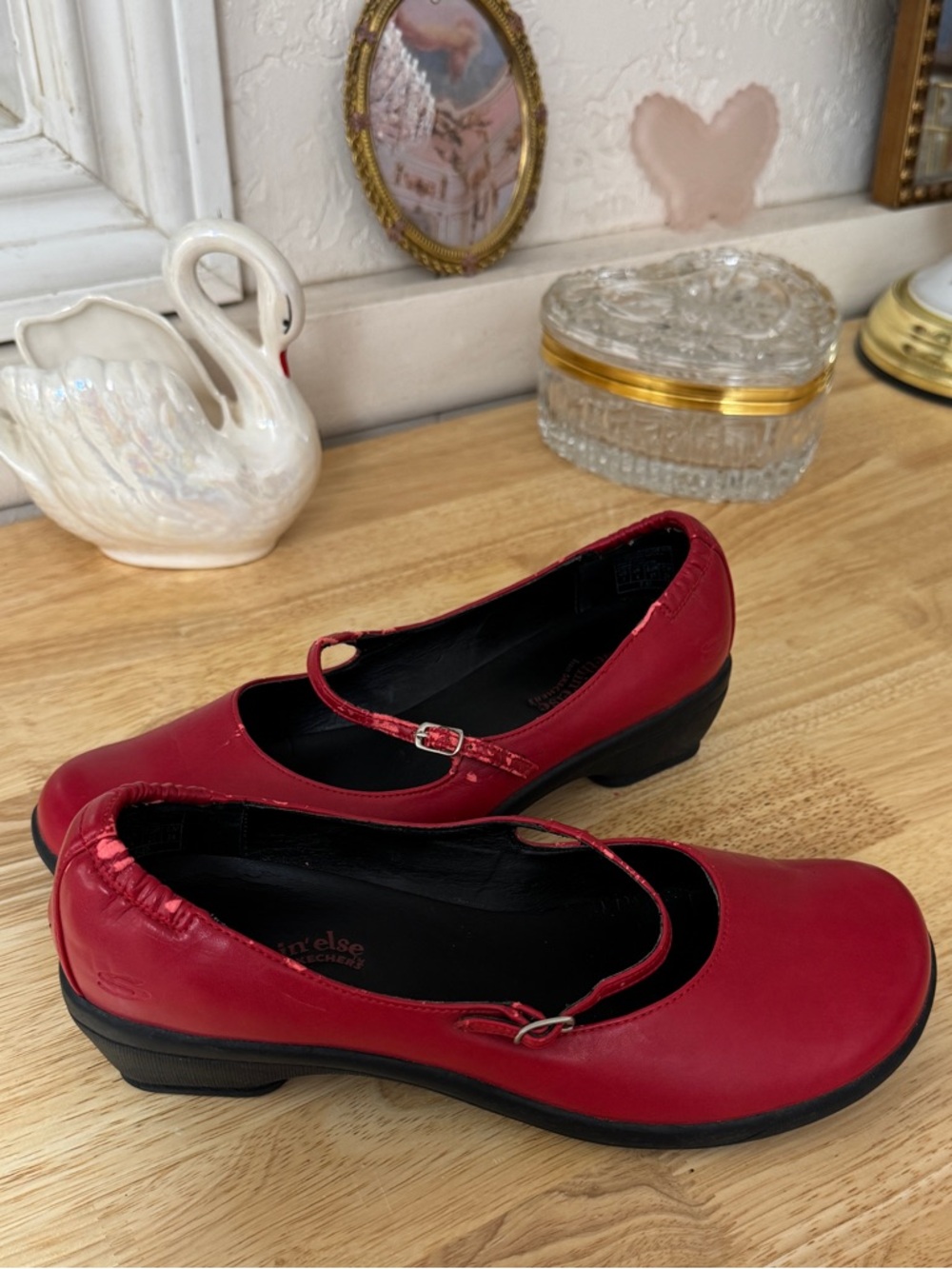 2000s Skechers Red Faux Leather Mary Jane Chunky Clogs Size 7 Whimsy Grunge - Picture 7 of 15